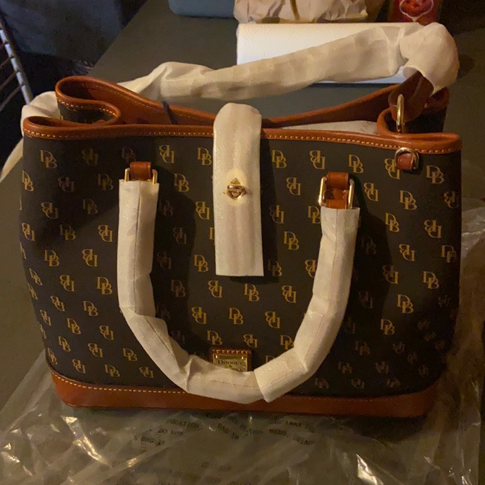 Dooney & Bourke